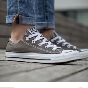 🌟Grey all star converse⭐️